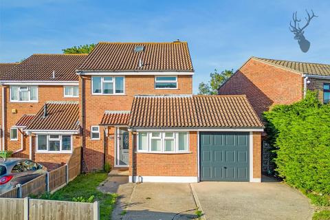80 Aldwych Close, Hornchurch, RM12 4JX
