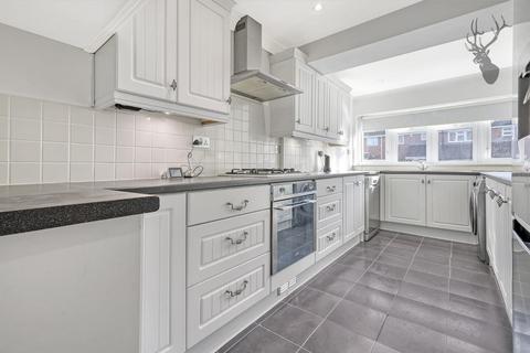 80 Aldwych Close, Hornchurch, RM12 4JX
