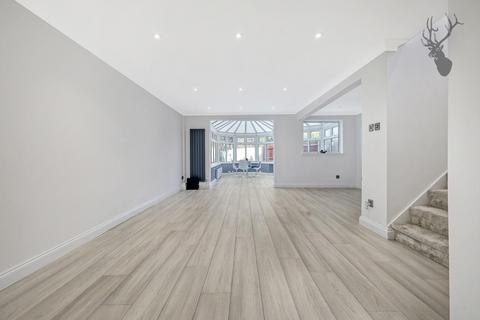 80 Aldwych Close, Hornchurch, RM12 4JX