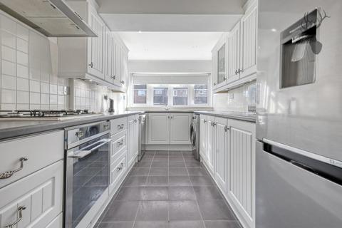 80 Aldwych Close, Hornchurch, RM12 4JX