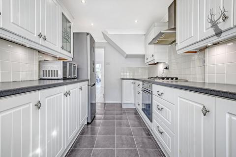 80 Aldwych Close, Hornchurch, RM12 4JX