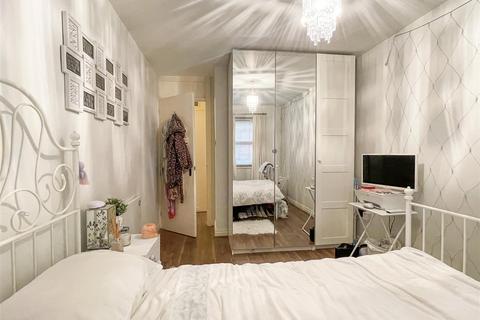 1 bedroom flat for sale - Updown Hill, Windlesham