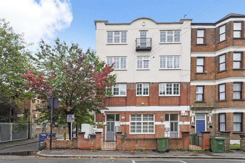 Brighton Terrace, London 2 bed apartment £1,900 pcm (£438 pw)
