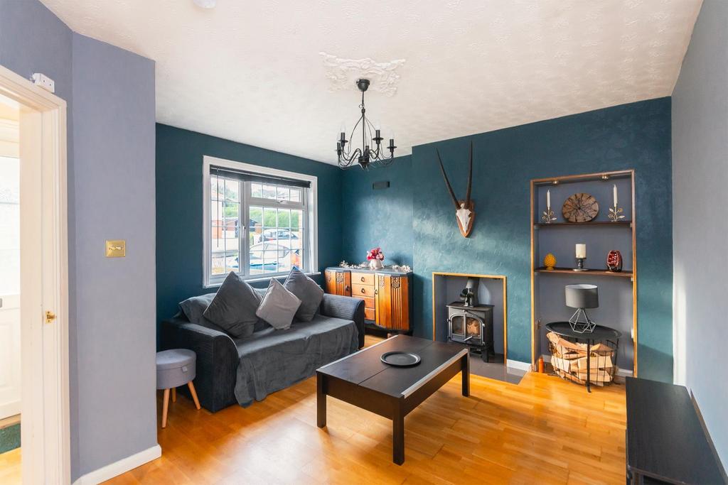 ELAVNYLG69 - Living Room C.jpg