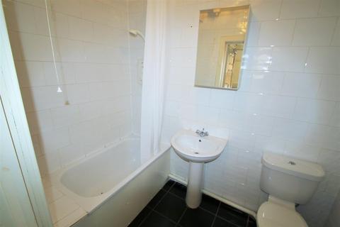 1 bedroom apartment to rent, St Johns Terrace, Hyde Park, Leeds, LS3 1DY