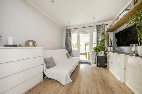 2 bedroom semi-detached house for sale, North Hyde Lane, Heston