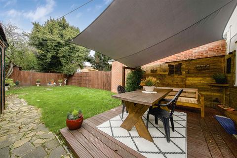 10 North Hyde Lane, Hounslow, TW5 0EQ