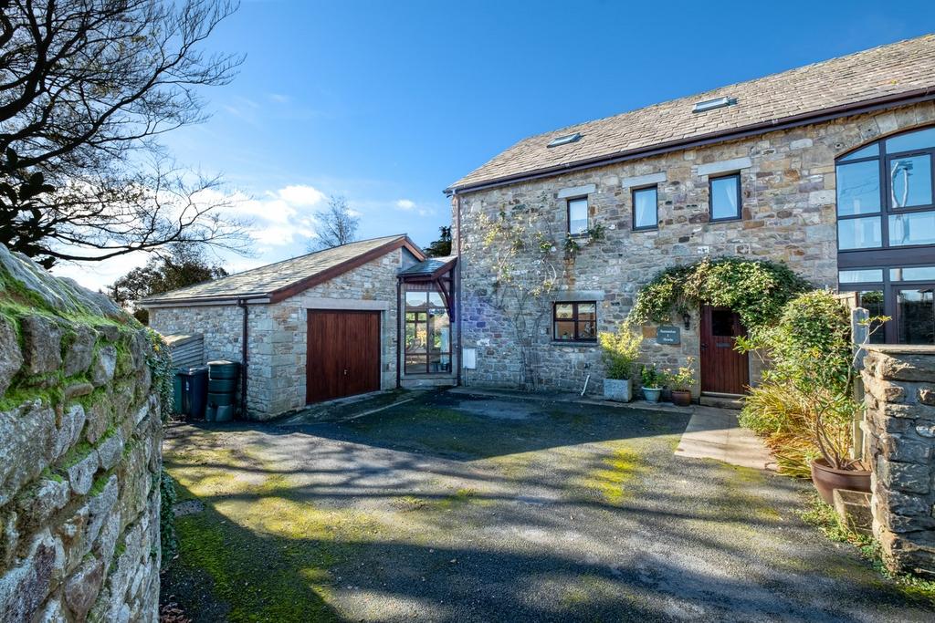 Halton, Lancaster, LA2 5 bed barn conversion for sale £625,000