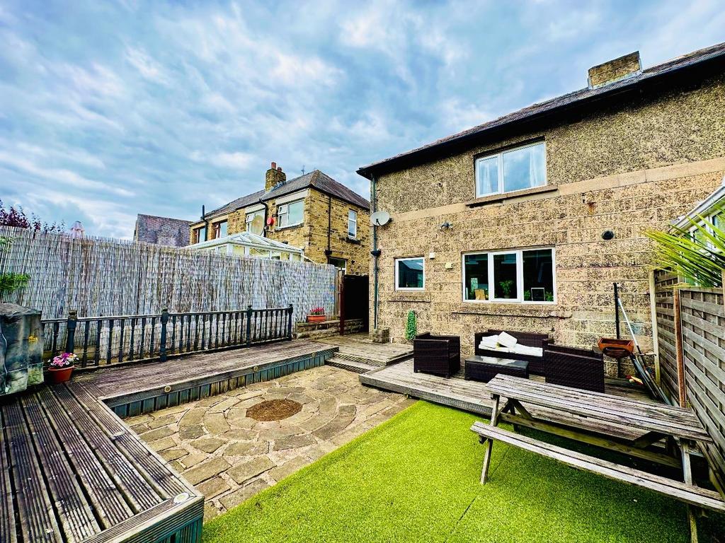 Ayton Road, Huddersfield 3 bed semidetached house for sale £215,000
