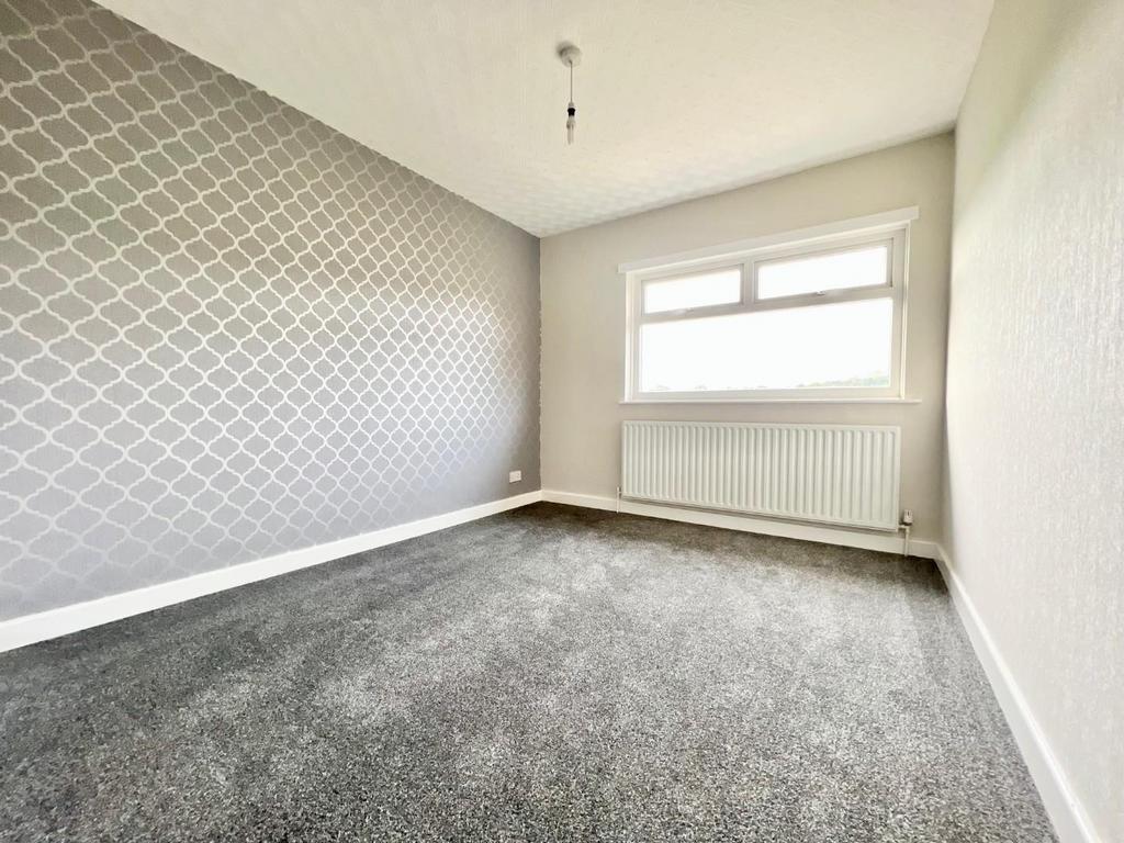 108 bevan way 12.jpg