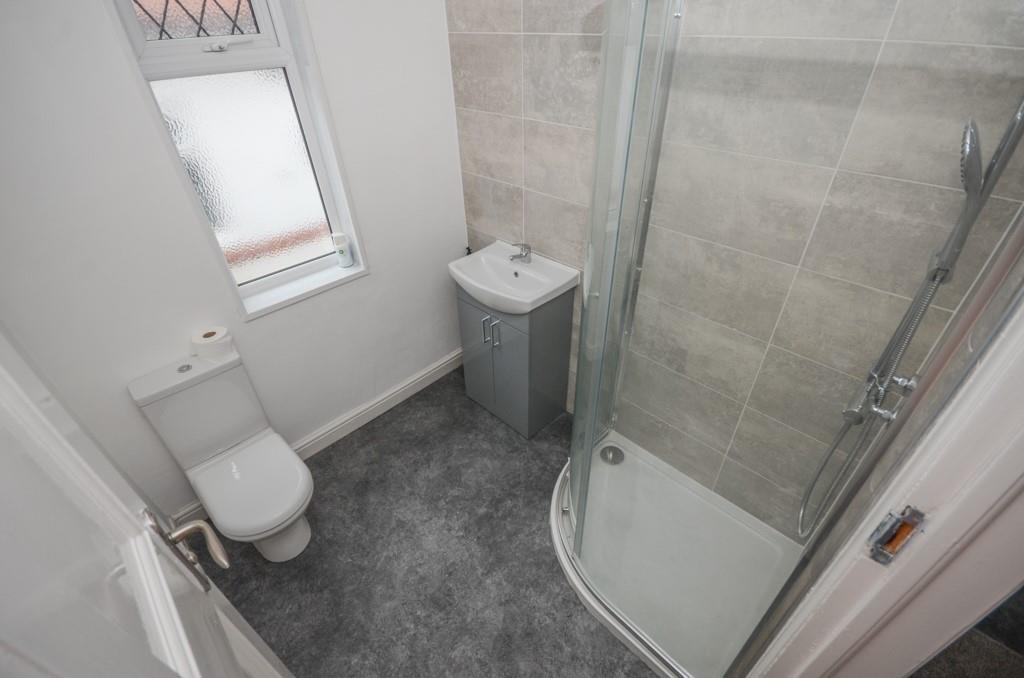 Shower room.jpg
