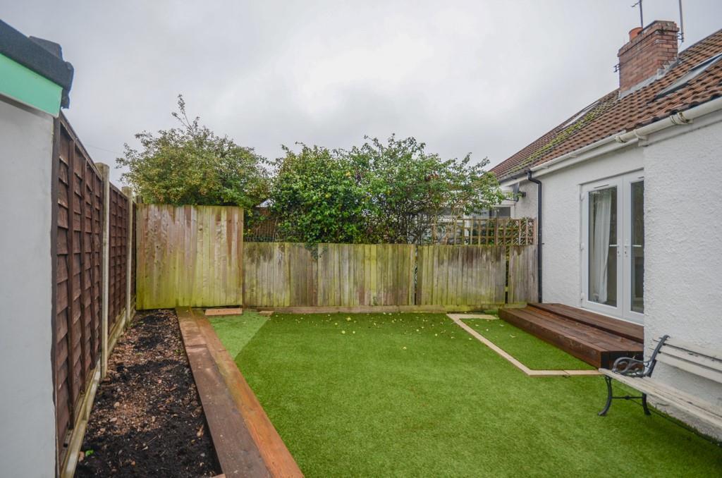 Rear garden pic 2.jpg