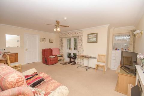 1 bedroom retirement property for sale, Hornbeam House, Woodland Court, Partridge Drive, Bristol, BS16 2RJ