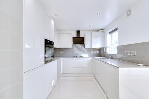 3 bedroom semi-detached house for sale - Fyfield Drive, South Ockendon RM15