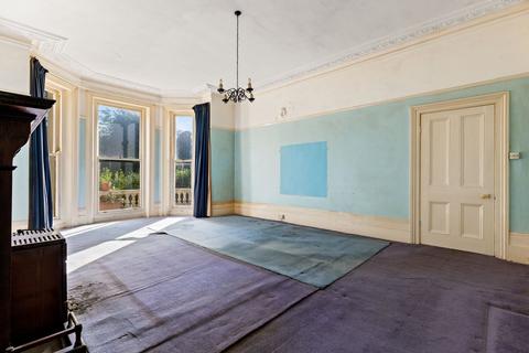 Flat 1, 31 Augusta Gardens, Folkestone, CT20 2RT