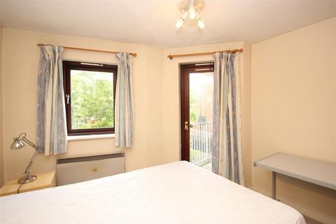 2 bedroom house to rent - The Heyes, Oxford