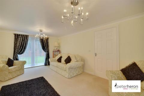 4 bedroom detached house for sale - Dyrham Close, Ryhope, Sunderland