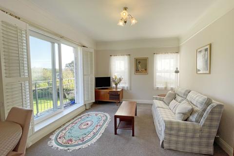 2 bedroom flat for sale, South Avenue, Hurstpierpoint, West Sussex, BN6 9QB