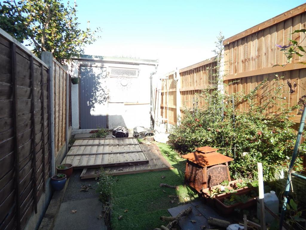 Latham Lane, Orrell, Wigan, WN5 0 JQ