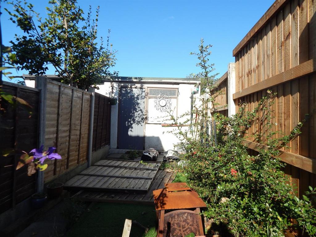 Latham Lane, Orrell, Wigan, WN5 0 JQ