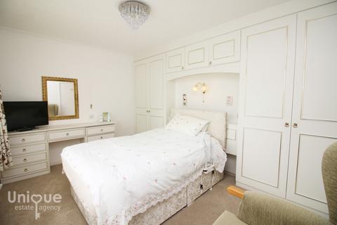 2 bedroom bungalow for sale - Grange Road,  Fleetwood, FY7