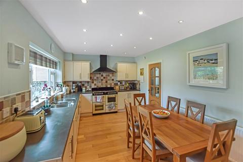 20 Balmoral Road, Widnes, WA8 9HH