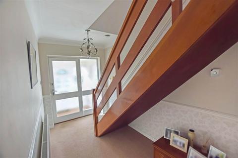 20 Balmoral Road, Widnes, WA8 9HH