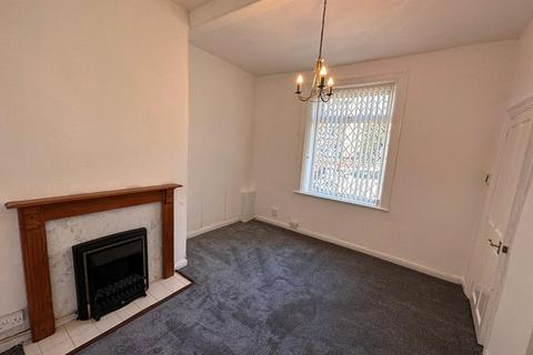 2 bedroom terraced house to rent, Claremont Street, Cleckheaton, Kirklees, BD19