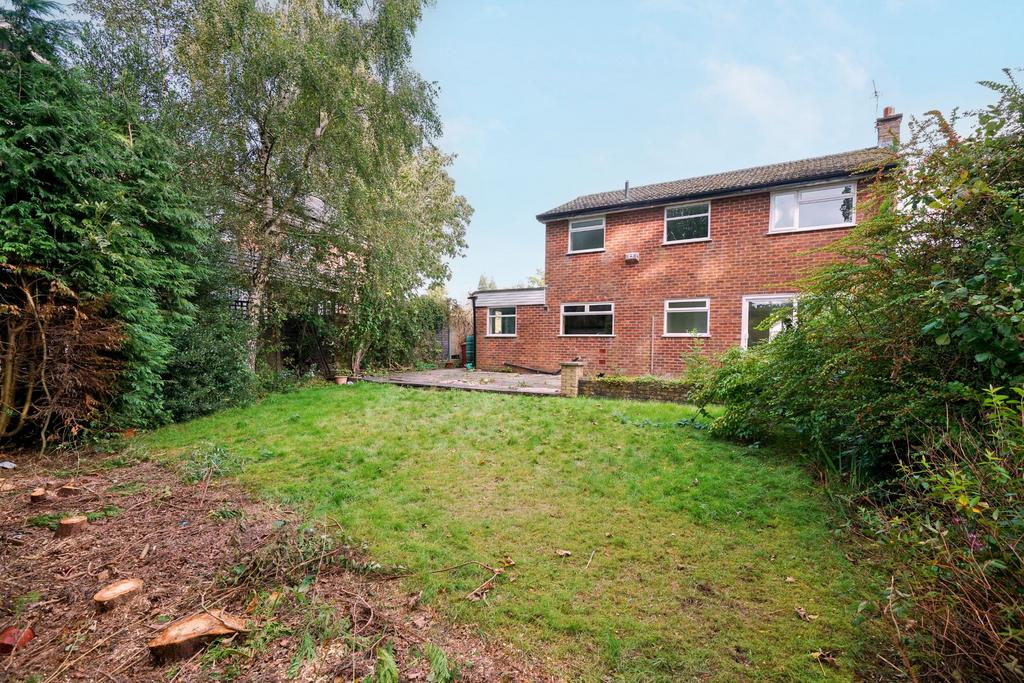 Ashdene Crescent, Harwood, Bolton, BL2 3 bed detached house £325,000