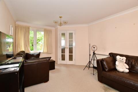 1 bedroom flat for sale, High Street, Edenbridge, Kent