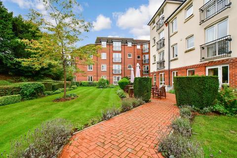 1 bedroom flat for sale, High Street, Edenbridge, Kent