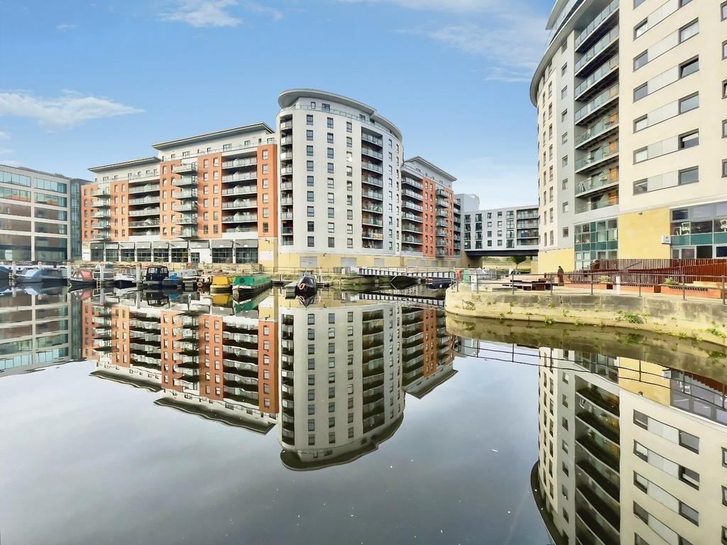 Apartment in Leeds, Steander, Lovell Park - View 2