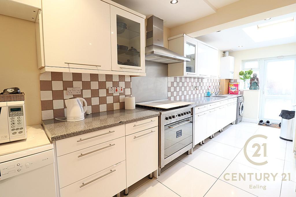 Upper Sutton Lane, HOUNSLOW TW5 4 bed terraced house for sale £575,000