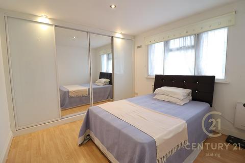 82 Upper Sutton Lane, Hounslow, TW5 0QB