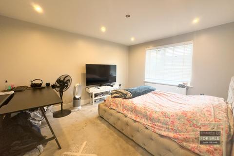 166 North Hyde Road, Hayes, UB3 4NH