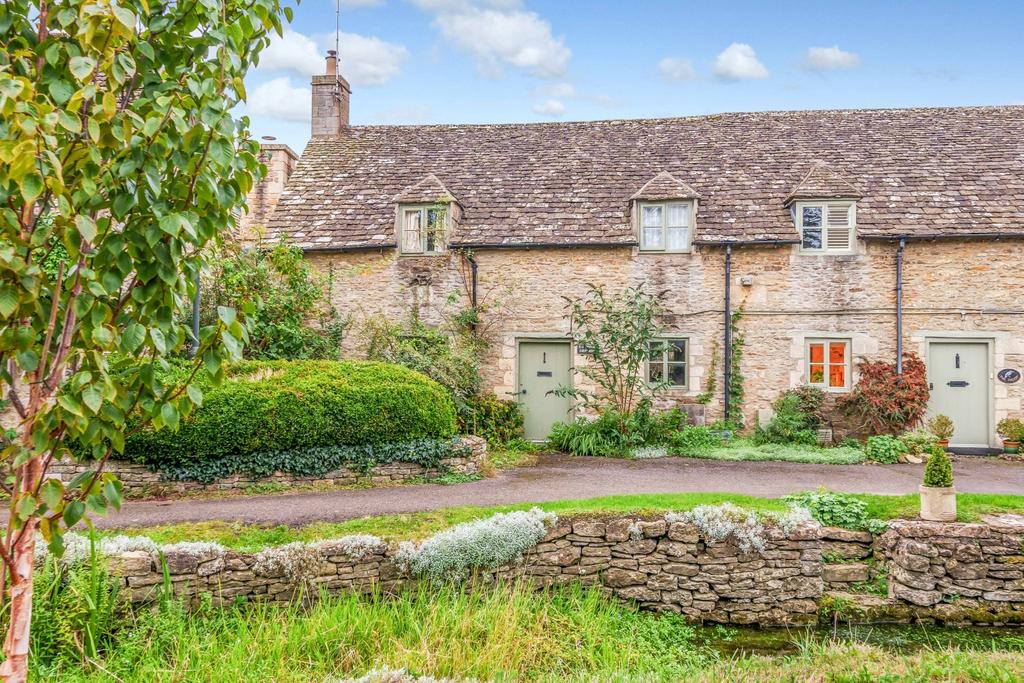 School Lane, South Cerney 2 bed cottage for sale £475,000