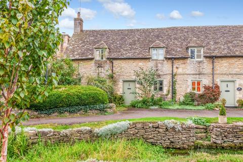 2 bedroom cottage for sale, School Lane, South Cerney