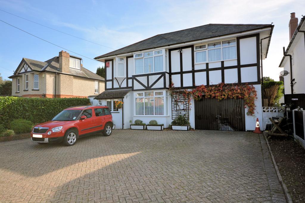 Clarendon Road, Broadstone BH18 5 bed detached house for sale £650,000