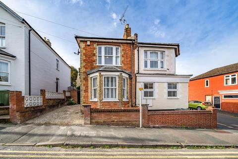 27 Denzil Road, Guildford, GU2 7NQ