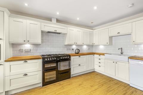 4 bedroom apartment for sale - High Street, Limpsfield, RH8