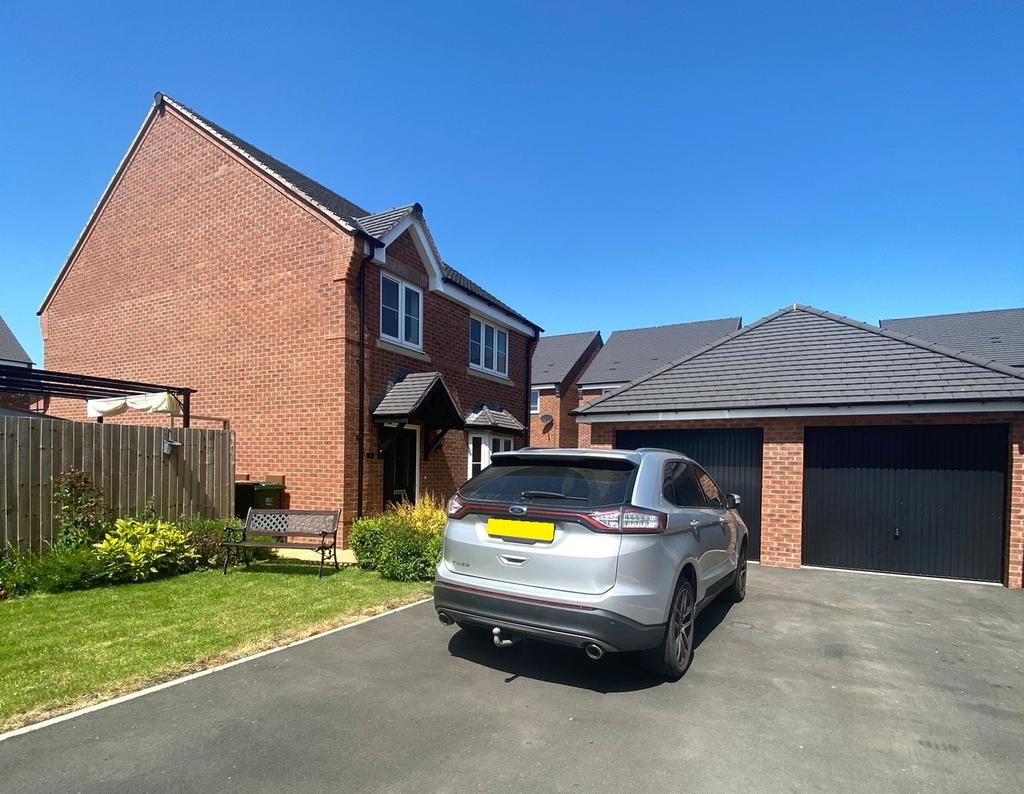Ironstone Lane, Stanton, BurtononTrent, DE15 4 bed detached house for