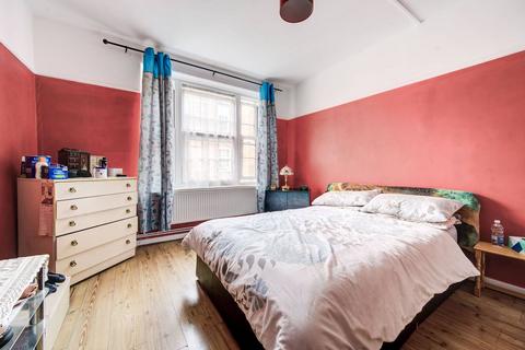 3 bedroom flat for sale, Hortensia Road, Chelsea, London, SW10