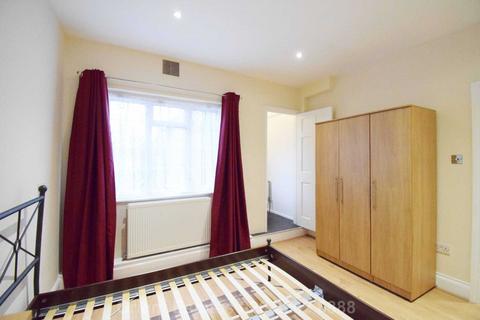 3 bedroom flat for sale - Watford Way, Hendon Central