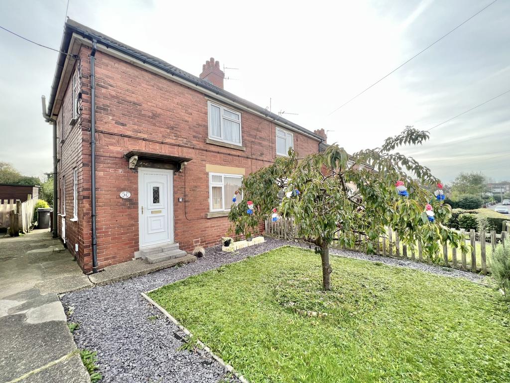 Gibson Lane, Kippax 2 bed semidetached house for sale £160,000