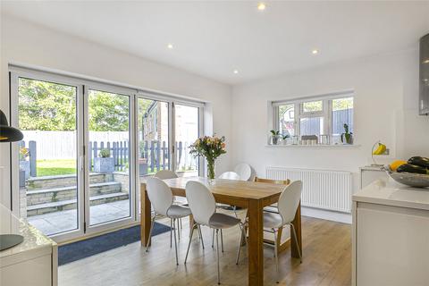 267 The Ridgeway, Enfield, EN2 8AL