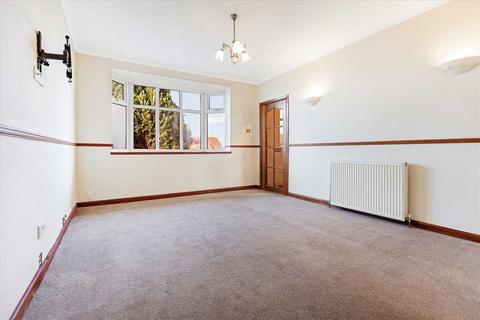 41 Crosslees Drive, Thornliebank, Glasgow, G46 7DY