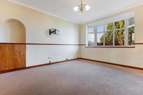 41 Crosslees Drive, Thornliebank, Glasgow, G46 7DY