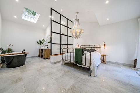 4 bedroom bungalow for sale - Bassett Green Drive, Bassett, Southampton, Hampshire, SO16