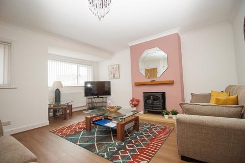 3 bedroom end of terrace house for sale - Scarborough Road, Filey YO14