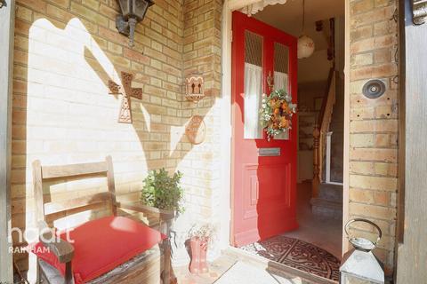 162 Rainham Road, Rainham, RM13 7SA